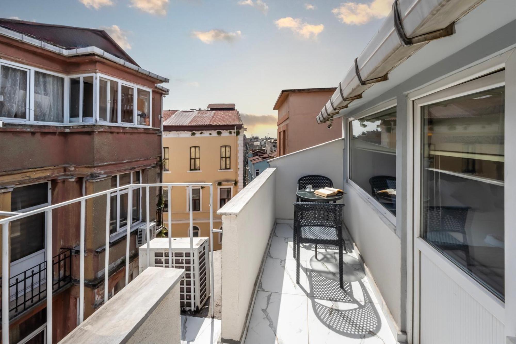 Taksim Trust Hotel Istanbul Exterior photo